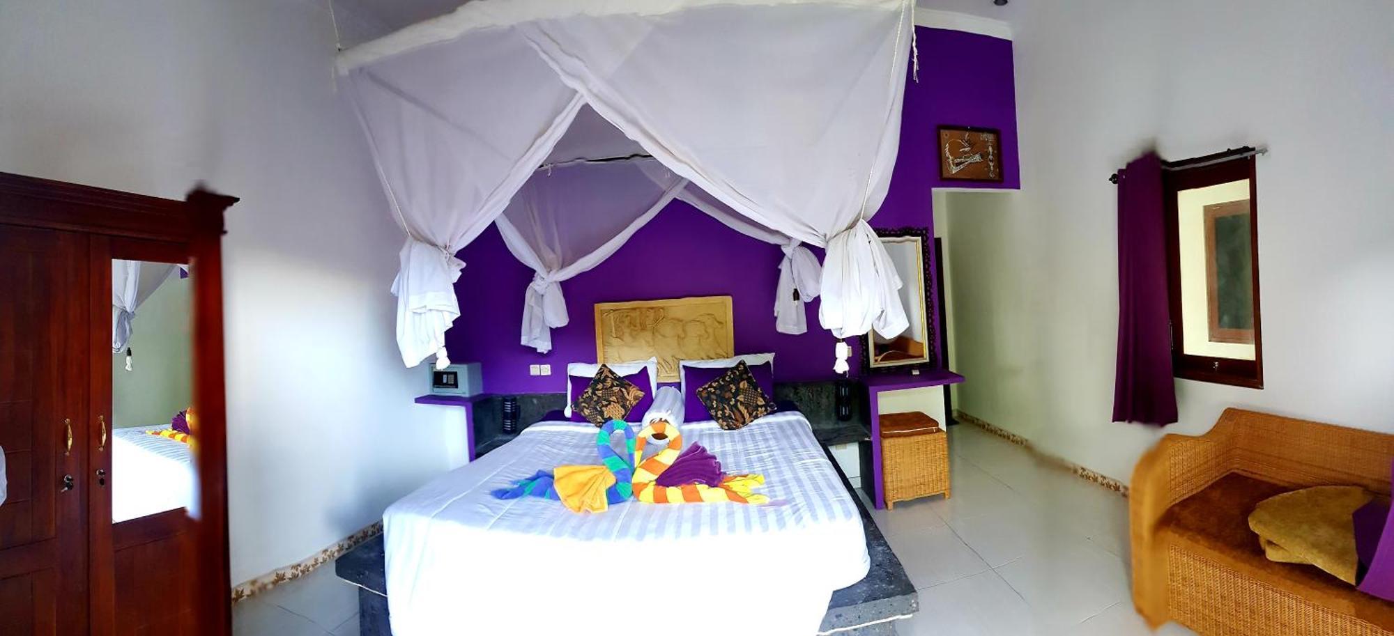 Amed Romance House Room photo